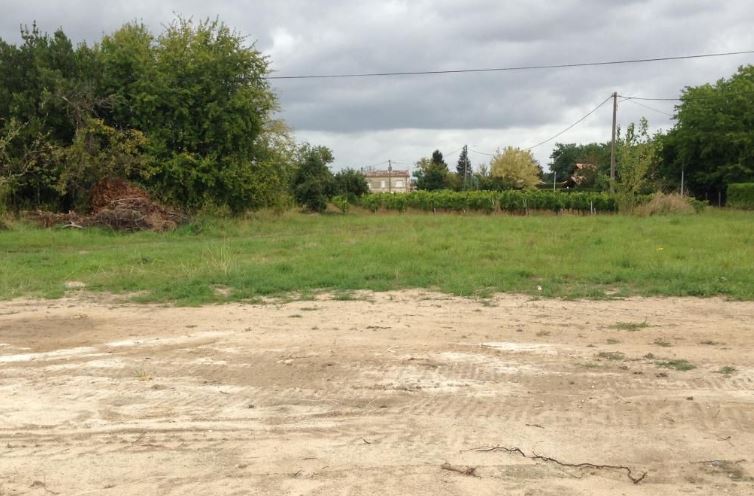 Terrain constructible Landiras  (Gironde 33)