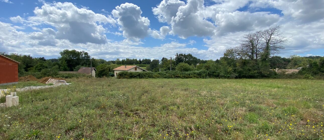 Terrain constructible Cambes  (Gironde 33)