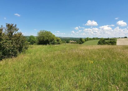 Terrain Nontron  (Dordogne 24)