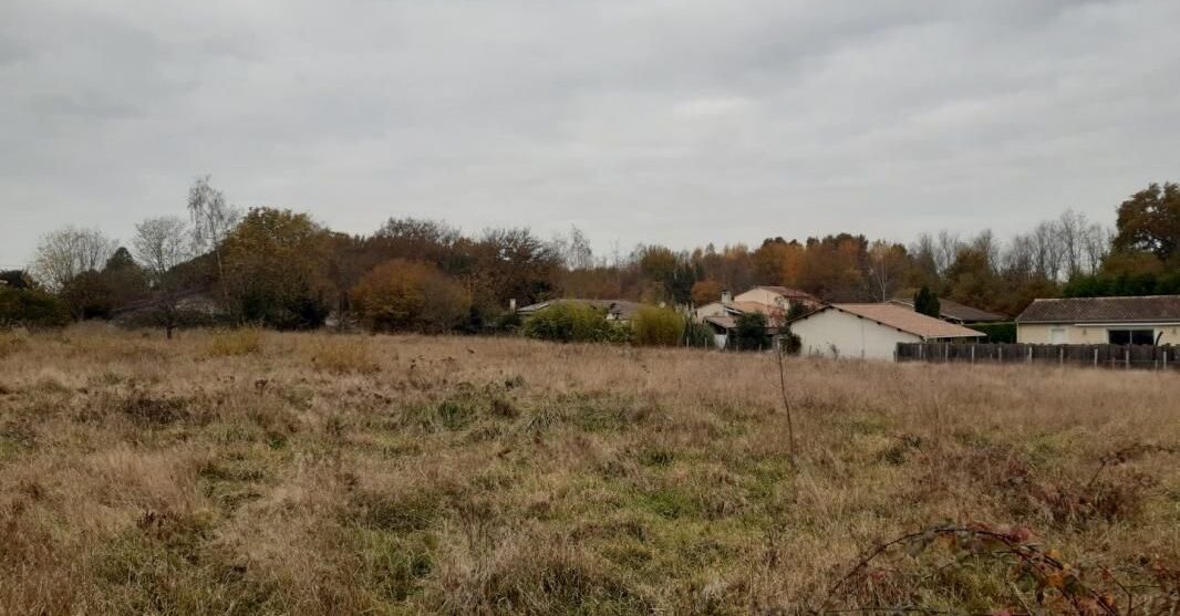 Terrain constructible Tizac-de-curton  (Gironde 33)