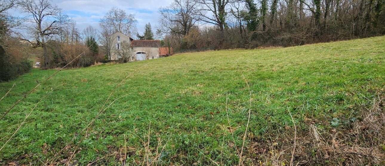 Terrain constructible Ribérac  (Dordogne 24)