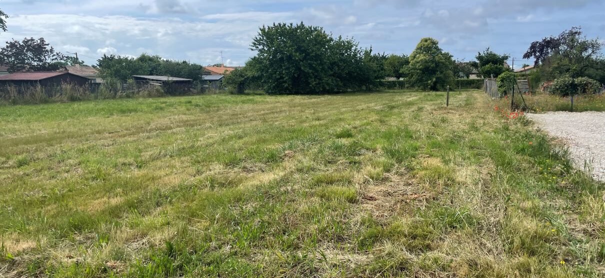 Terrain constructible Vensac  (Gironde 33)