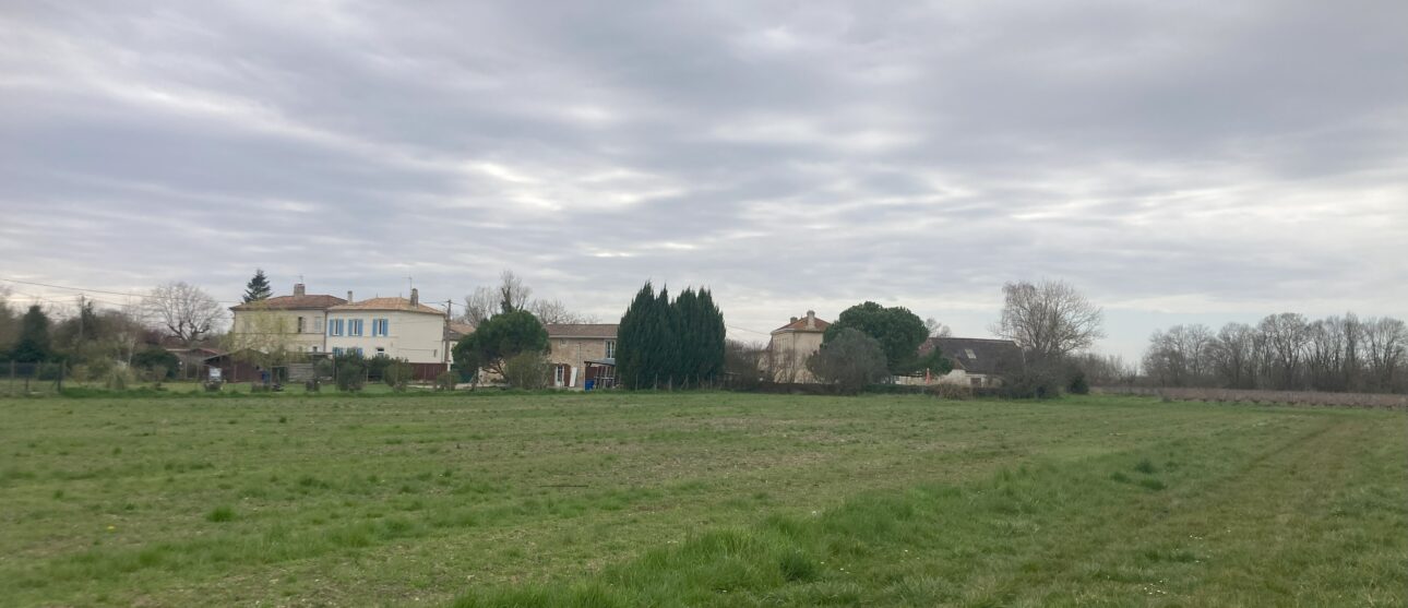 Terrain constructible Saint-androny  (Gironde 33)